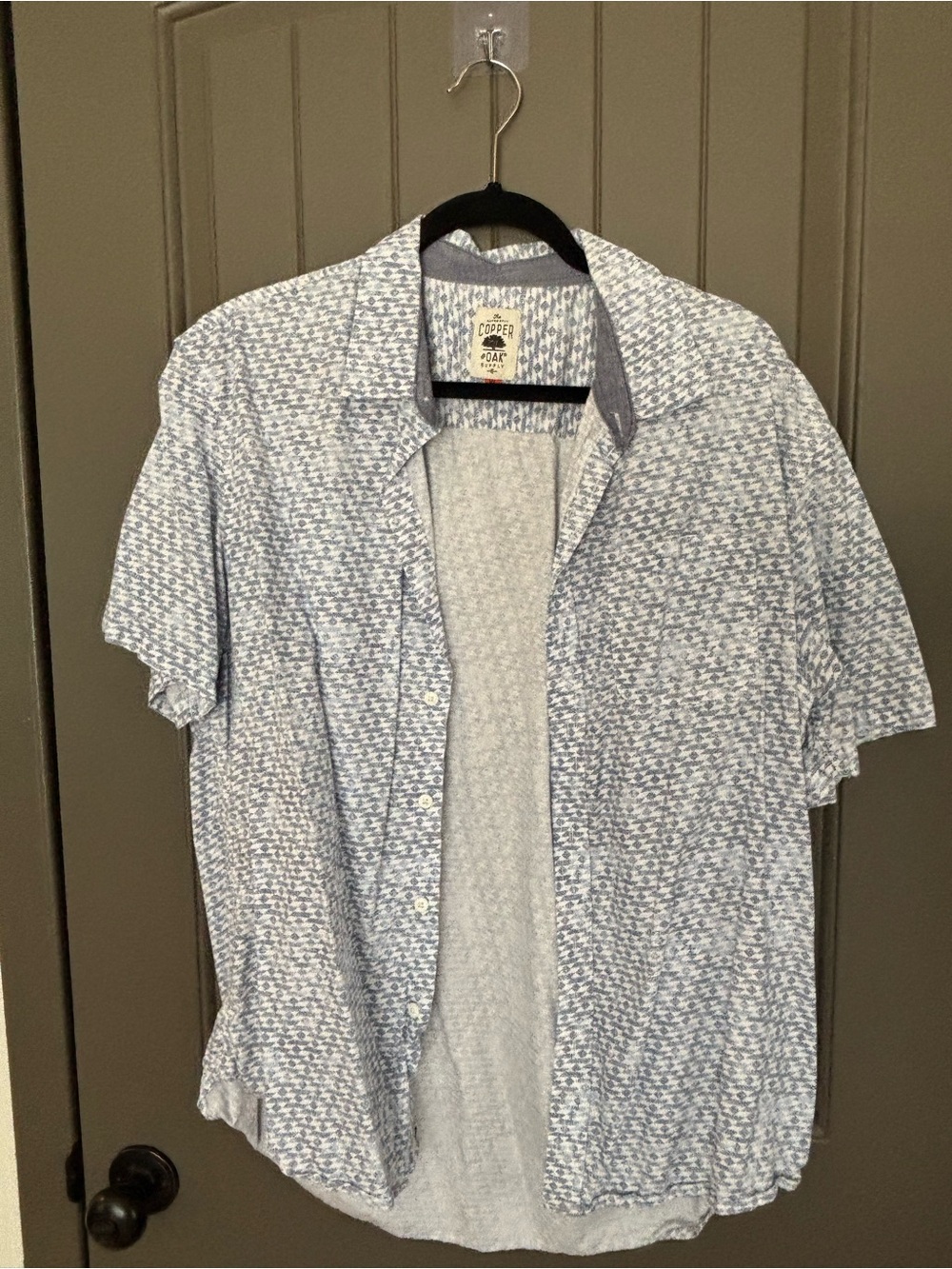 Men’s Light Blue Short-Sleeve Button-Up Shirt XL